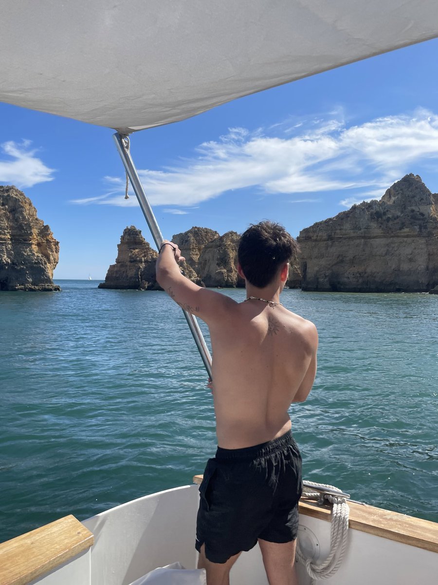 summer body didn’t make it to this year, lets wait for next year 🤡