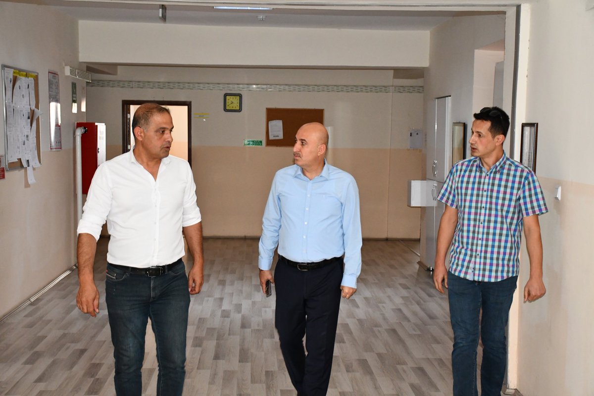 Acıgöl Halk Eğitimi Merkezinde açılan kurslar hakkında yetkililerden bilgi alan Sn. Müdürümüz, Acıgöl Mesleki ve Teknik Anadolu Lisesinde incelemelere bulundu.