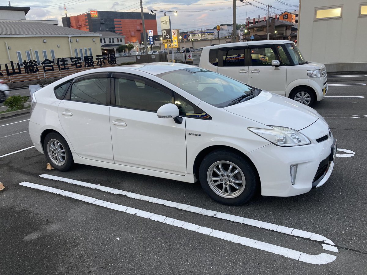 Ymb9Sho's tweet photo. 新しい車🚘🚘 https://t.co/HZZi1ggKi2