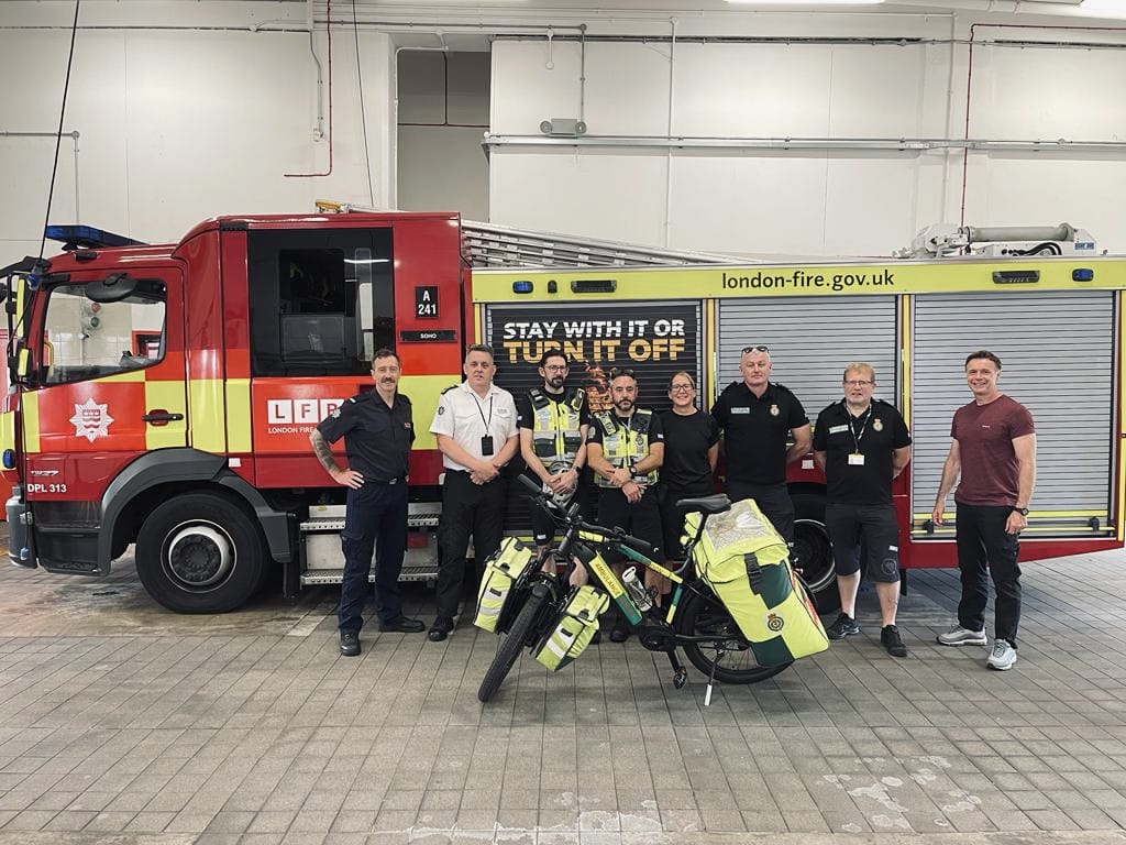 LAS_CycleTeam's tweet photo. Excellent meeting the team at @LFBWestminster Soho fire station and be able to standby there whilst responding to emergency calls!
@LondonFire @Ldn_Ambulance 
#soho #sohofirestation #london #ambulanceservice #cycleresponse https://t.co/P23Gbno0Tv