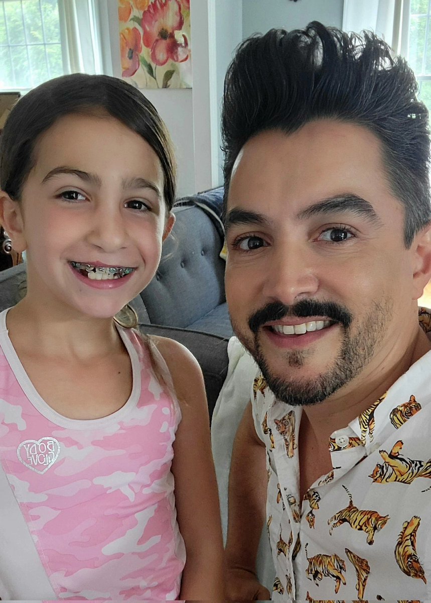 TenorSanti's tweet photo. I had the joy of mentoring our #RacesForFaces little gem, 9vr.old Emerson, and we had fun, She will be singing at out annual event #fundraising on September 23rd @myfaceorg #CraniofacialAcceptance #givingback #opera #singers https://t.co/Poj1OoEBWw