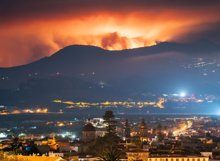 Se que esto no tiene nada que ver con la temática de esta cuenta pero si no lo suelto reviento.

Si no lo habéis visto, en Tenerife está ocurriendo el peor incendio en Canarias de los últimos 40 años, dicho por el presidente de la comunidad. Ahora como siempre todo son penas pero