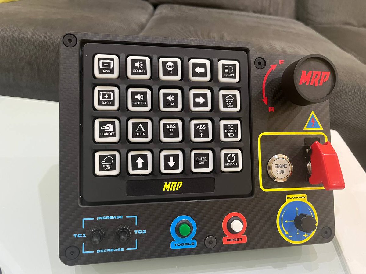 Os presentamos la Botonera MRP LMDH!!!

- 20 botones con iluminación configurable mediante Simhub
- 3 botones simples
- 2 interruptores de palanca
- 1 Rotary para el brake bias
- 1 Funky switch
- Interruptor de encendido
- Cabeza de rotary y funky en aluminio
 
🔜🔜