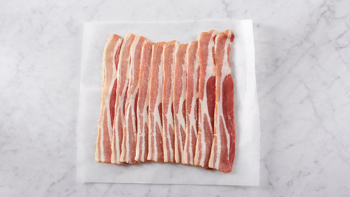 The staple of a great British Breakfast 🥓 Back or Streaky? Plain or Smoked? bit.ly/3v77RS0 #nationalbaconloversday #britishbacon #breakfast #britishbreakfast #fryup #sundaymorning #familybutcher