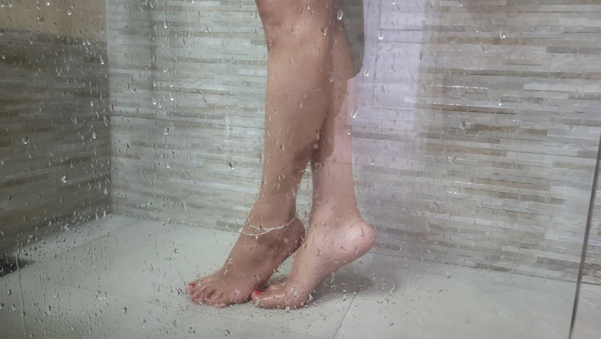 myfeeton's tweet photo. How much do you enjoy showers?
I loveee them ❤️🦶⛱️
#feet_lover #feetfethish #feetcontent #feet_pic #FeetPictures #feet_lovers #verifiedfeet #vipfeet #toes #pies #piesbonitos #beautifulfeet #sexyfeet #feetsexy #videospies #fotospies
#footlover #footie
https://t.co/5fKqQqbNx6 https://t.co/wukL4L59bC
