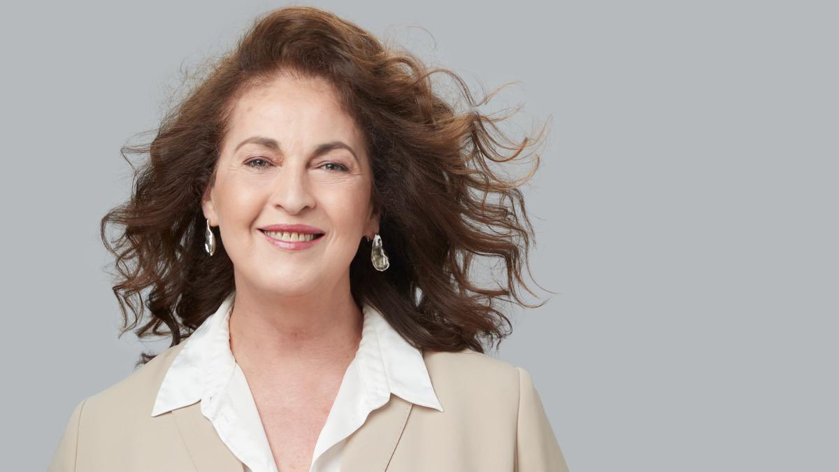 CarlaAntonelli's tweet photo. Carla Antonelli, primera mujer trans en las Cortes: "Hoy es un gran día para la democracia": “Vamos a representar a todos, todas y todes los madrileños”, ha señalado, antes de insistir en la importancia de tener voz en las instituciones para combatir la ola de discursos de odio, las “fake news” y desinformación “que atentan contra las personas trans” https://t.co/HeSznAyfjL vía @Cahora