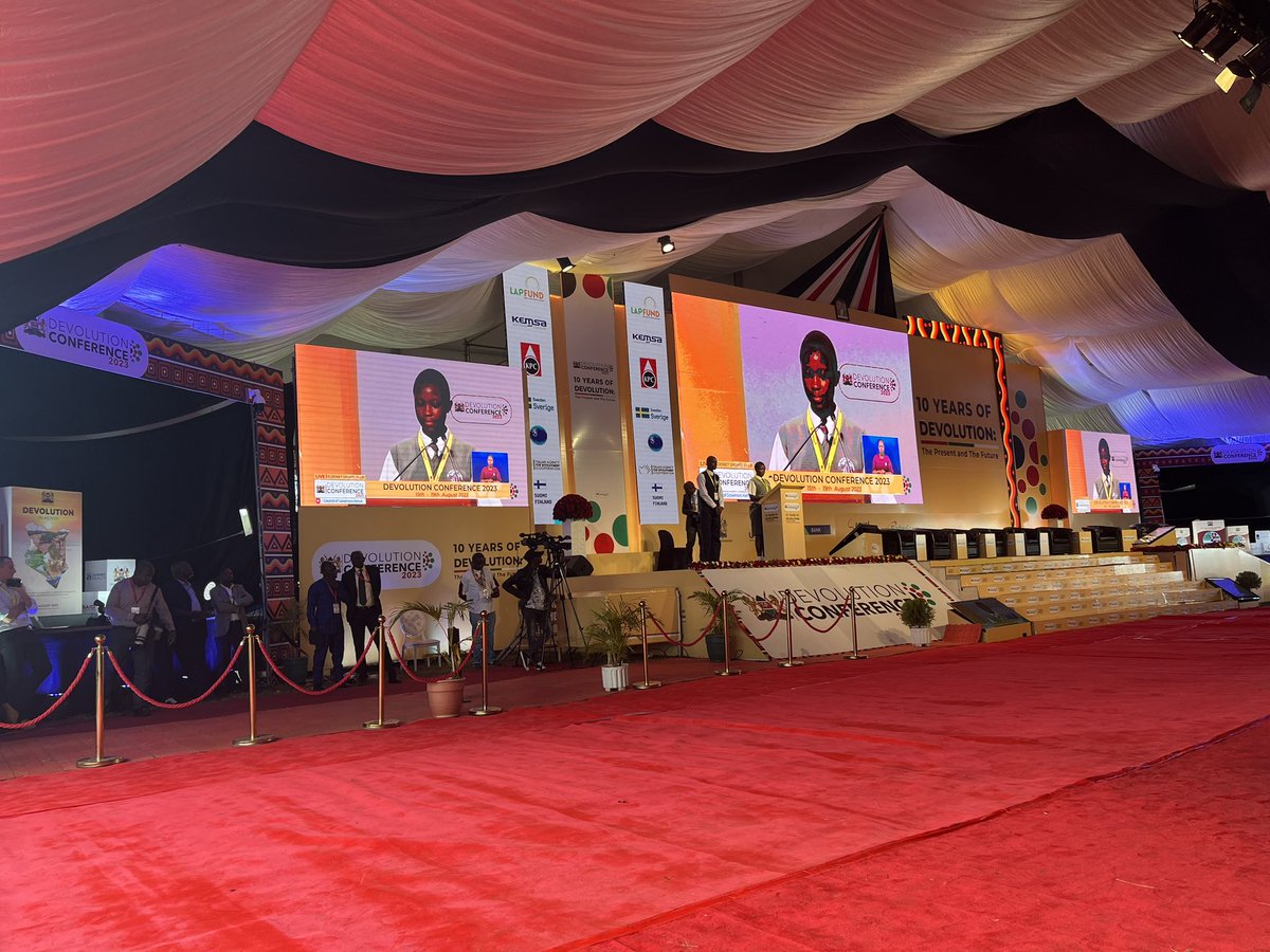 NLinKenya's tweet photo. 👏Great to see #YouthEngagement in action at #DevolutionConference2023! Grace represented the voices of young people, calling for: 

👉 universal access to children’s rights
👉 climate mitigation action
👉 access to talent development programs https://t.co/IlyI7YO3t5