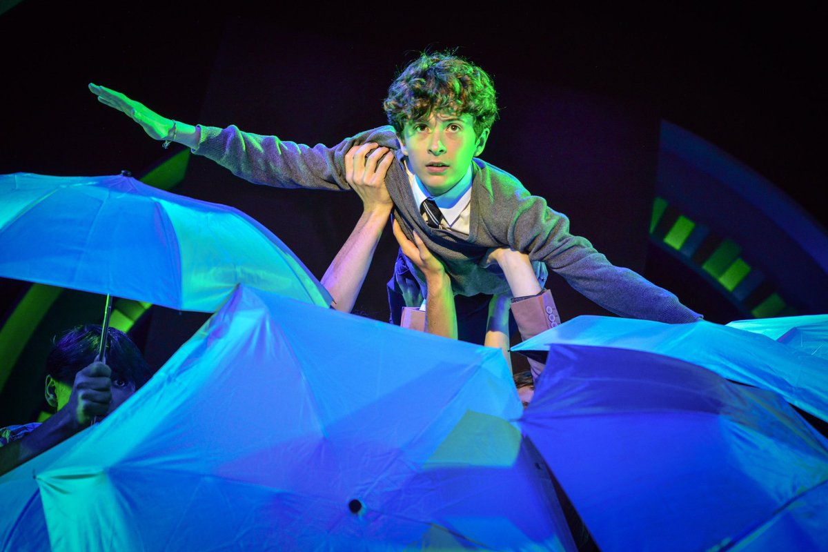 AThingsTheatre's tweet photo. ⭐️⭐️⭐️⭐️ for @NYMTuk and @JordanLi_Smith’s ‘The Boy who Sailed the Ocean in an Armchair’.  You MUST catch this “heartwarming gem” of a show!

https://t.co/49IFrqELm7 https://t.co/xygjqXqOrV