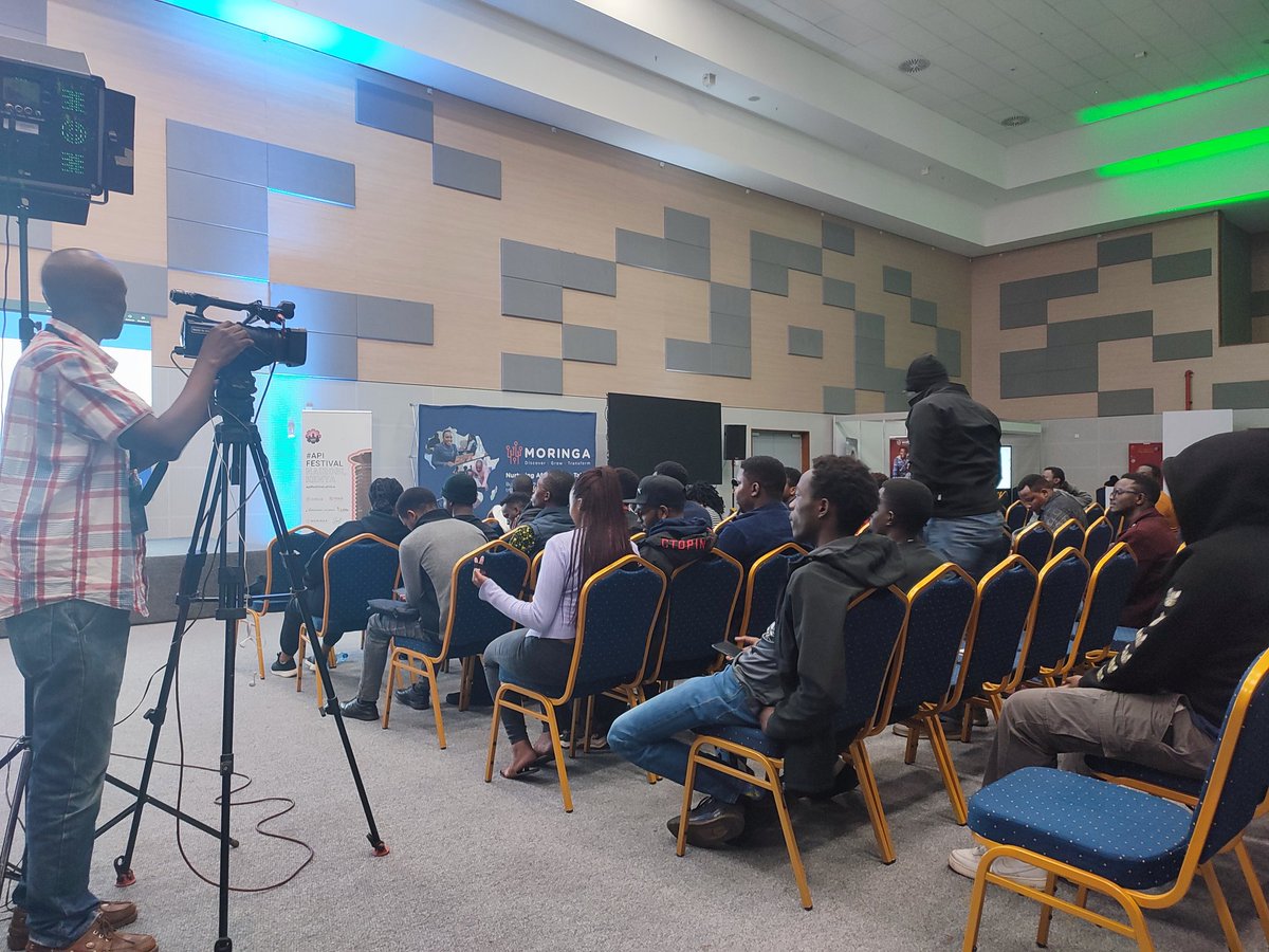 grctutu's tweet image. Winding up the talk on Beefing Up your networks and middleware layer using a plugin based Architecture by
 @GeezerCodes at Loita Hall.
This are the correct hashtags and accounts to use .  please take photos and post and tag 
#APIFest    #APIFestivalsKE