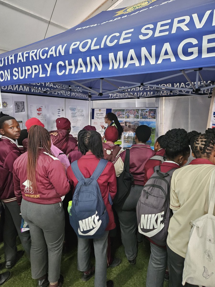gaopi1's tweet photo. Did you know the police have so many careers that you can get involved in. So many opportunities for you at the SAPS. Helping keep us safe #SasolTechnoX https://t.co/7fzzo9ZNJR