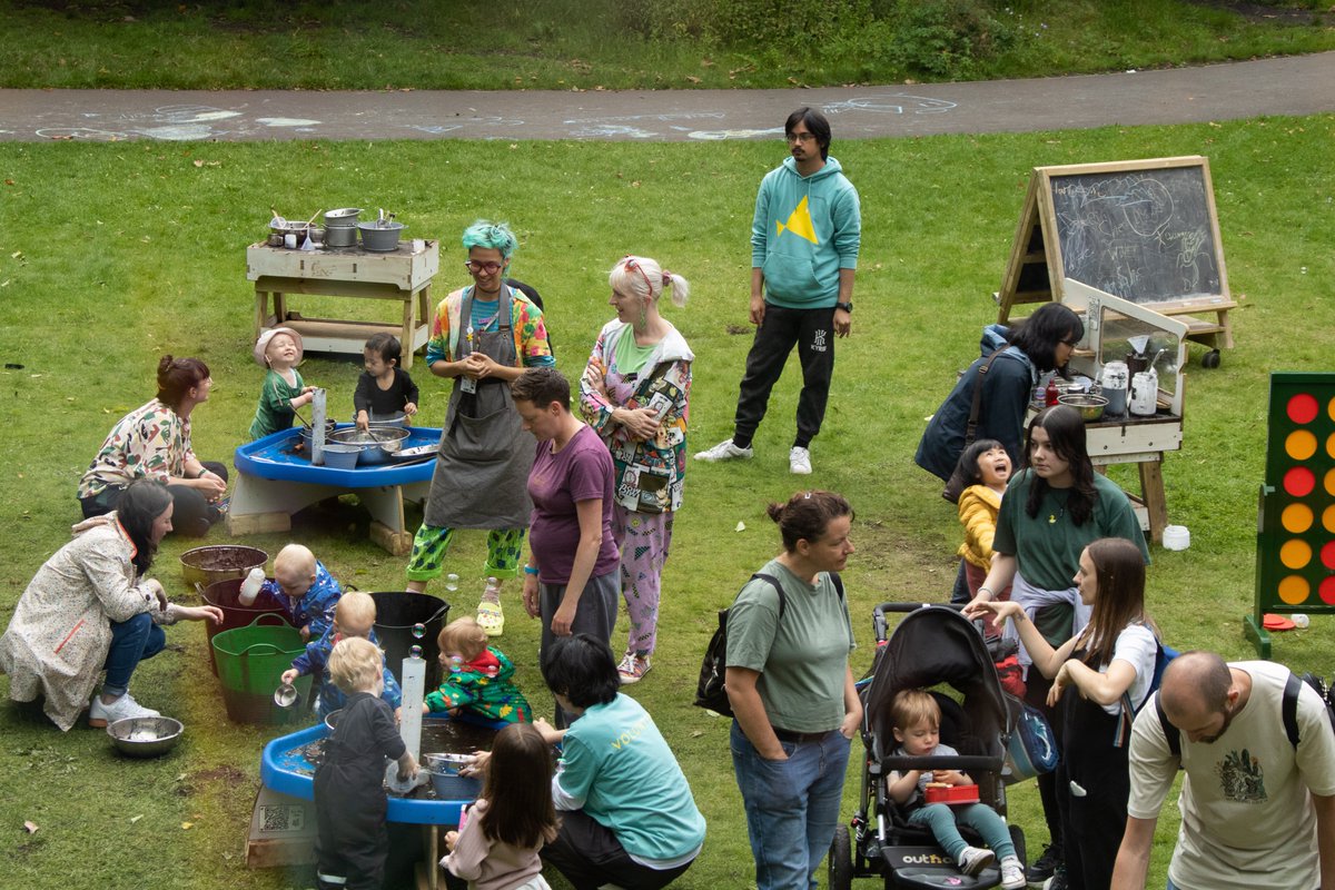 WhitworthArt's tweet photo. Join us in the gallery this afternoon from 1pm - 4pm for the free, drop-in #PLAYTIME23 activities.
Featuring PLAY Market our new indoor & outdoor market role play area, designed to encourage kids to make & do! Kindly supported by @PentagonPlayUK
#summerholidays #Whitworthplay https://t.co/xAyWUZr0xx