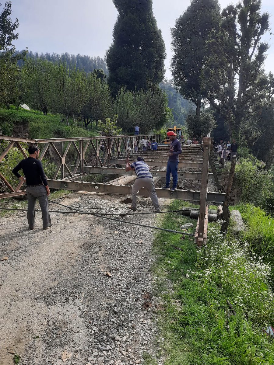 PWD125810's tweet image. 70 feet Bailey Bridge at Chatrani under Kullu Division in progress by HPPWD Mechanical Division Kullu
.
.
.
.
.
#HPPWD #hppwdworks #roadconstruction #kullupwd #kullu #roadupdate #himachalroadupdate