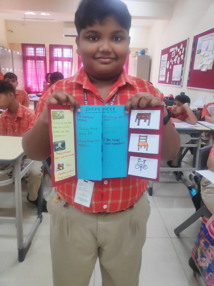 SAI_Edu_In's tweet photo. In a dynamic Biology class, Cambridge Class VI SAIoneers conducted a student-led activity showcasing the distinctions between living and non-living entities based on their requirements. #StudentLedClassroom #StudentPresentation #Creativity #EnquiryBasedLearning https://t.co/5VOMuwUAQo
