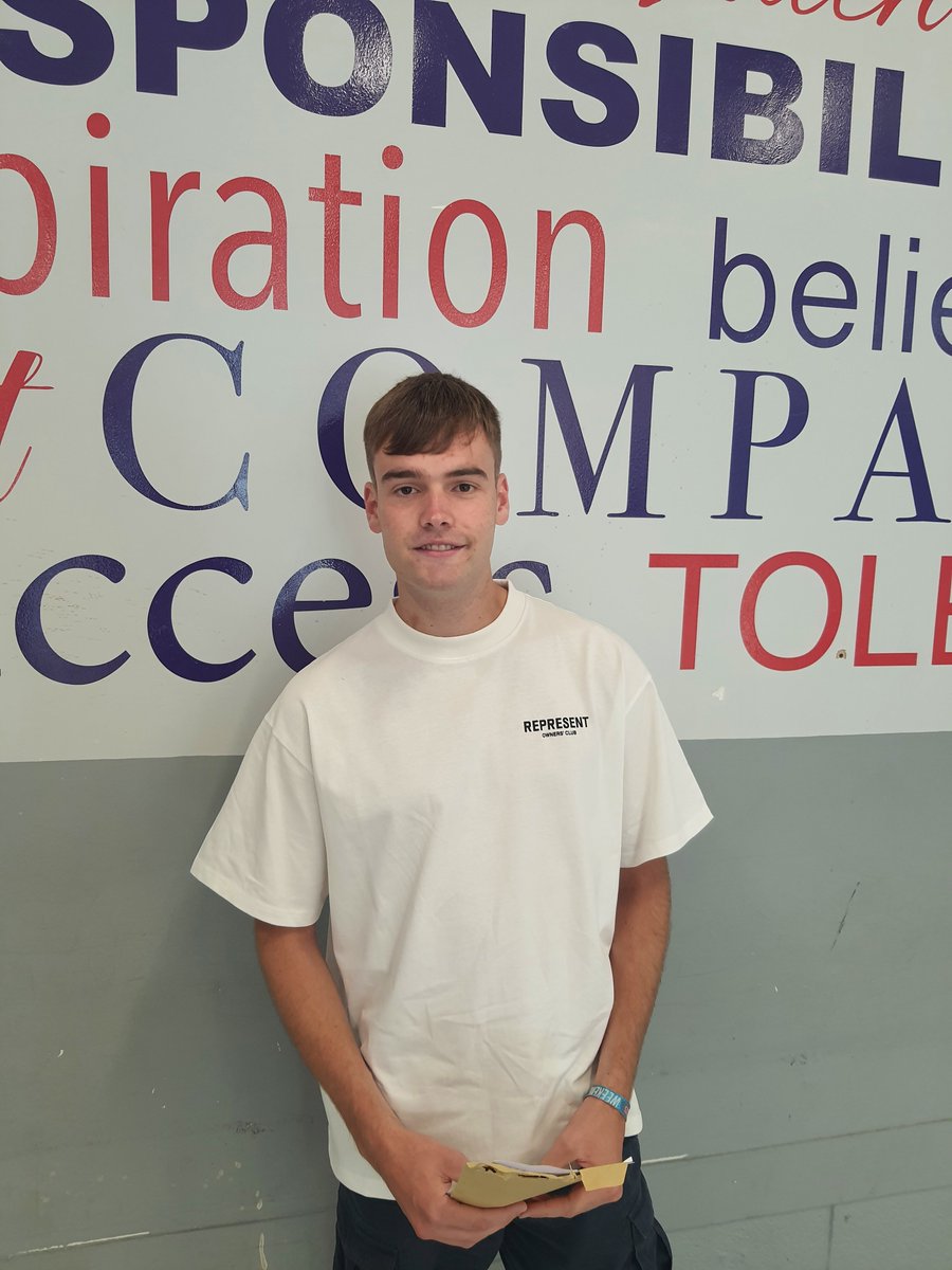 Congratulations to Thomas on his A level results. Thomas will be studying Geography at St Andrews.