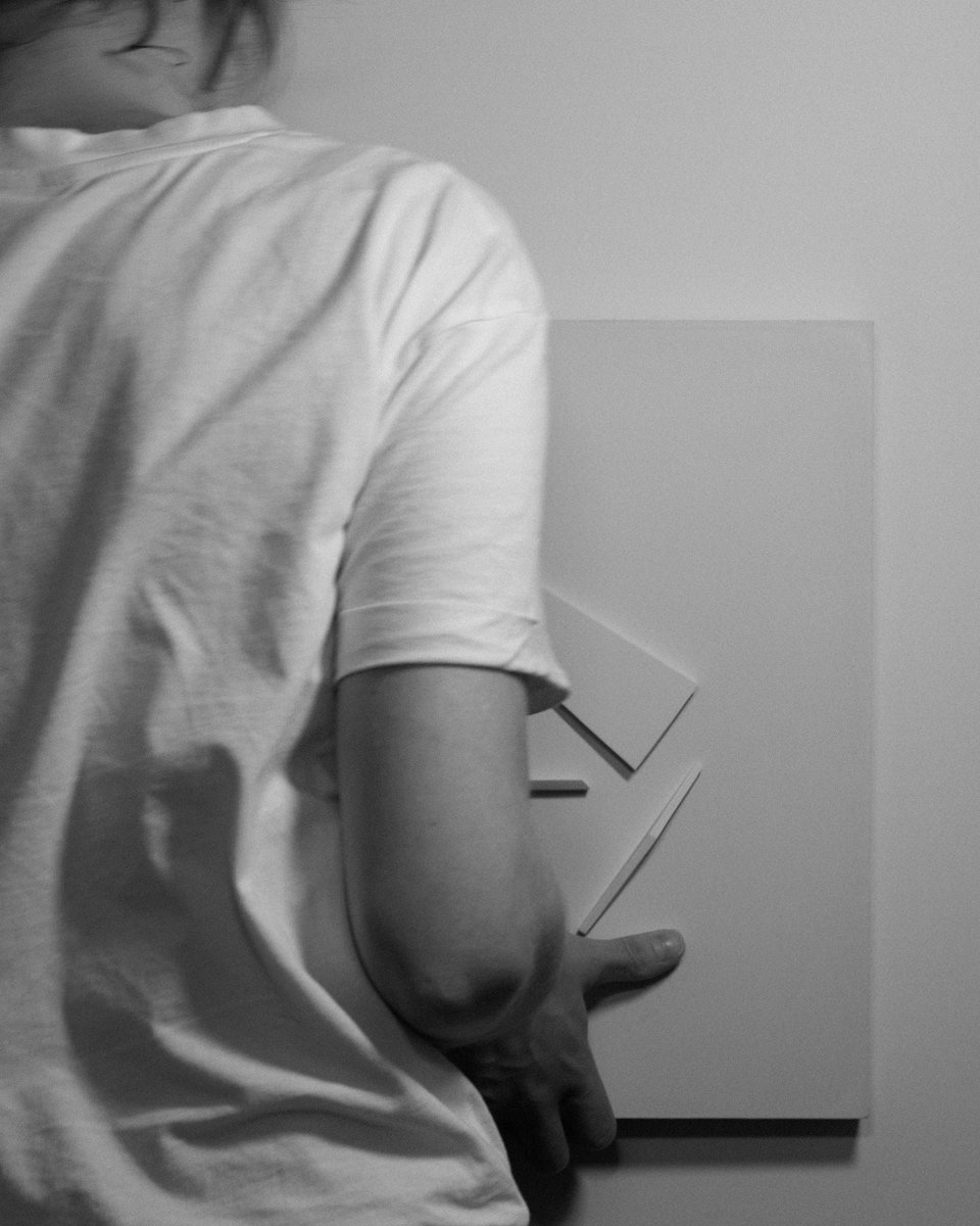 livvyturner_'s tweet photo. Late night studio session with @JoshuaJNuttall last night starting to document my new work for my upcoming exhibition, Shifting Perspective at Detail Framing &amp; Gallery. https://t.co/rpz4WpBBWN