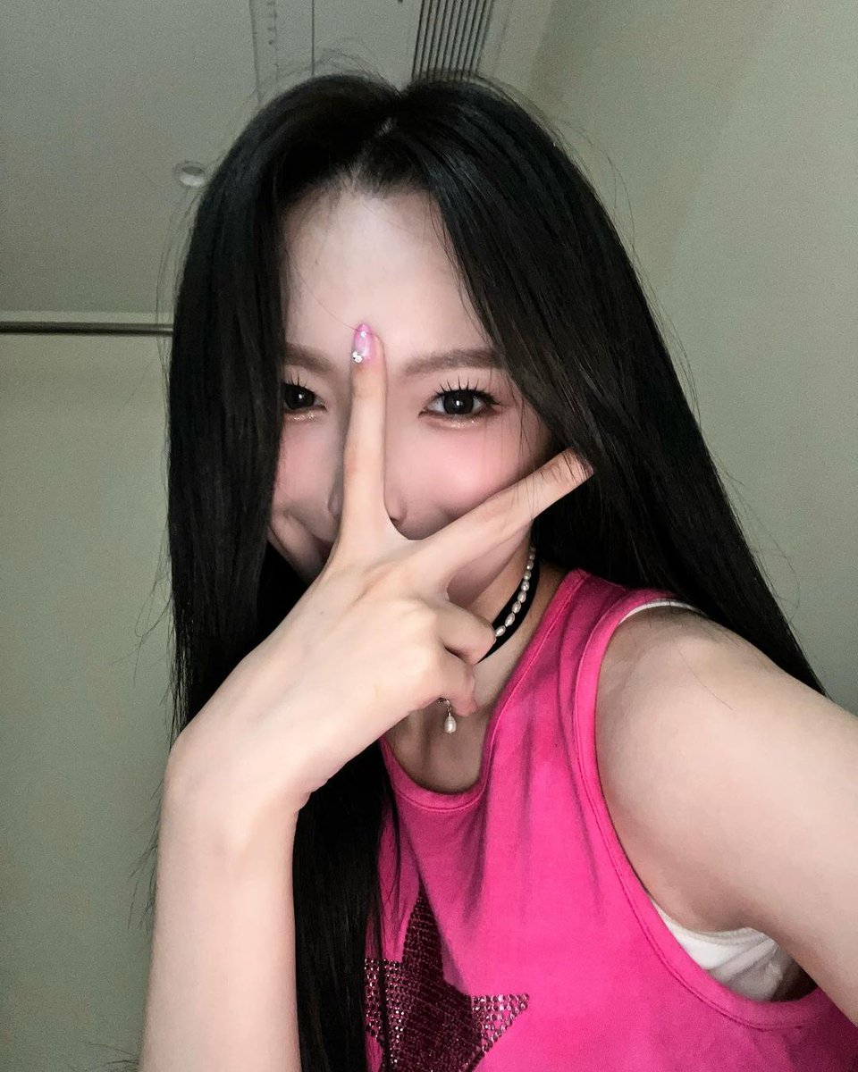 RAINIELOOKS's tweet photo. (2/2)

#RAINIE #레이니 #朱晴渝 https://t.co/m3TrY8HVCM