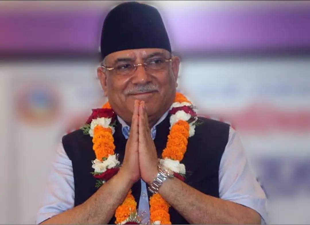 प्रचण्ड सरकारको सुशासन लाई  कोटी कोटी 🙏 

१. नक्कली भूटानी शरणार्थी काण्ड : आरूजु मा पूगेर 🙏 
२. क्विण्टल सुन काण्ड : महरा र बर्षमान मा पुगेर 🙏
३. गौर नरसंहार काण्ड : उपेन्द्रमा पुगेर 🙏 
४. ललिता निवास काण्ड : माकुने र बाबूराममा पुगेर 🙏 

यहाँको सुशासन पनी हस्त नमस्ते नै रैछ