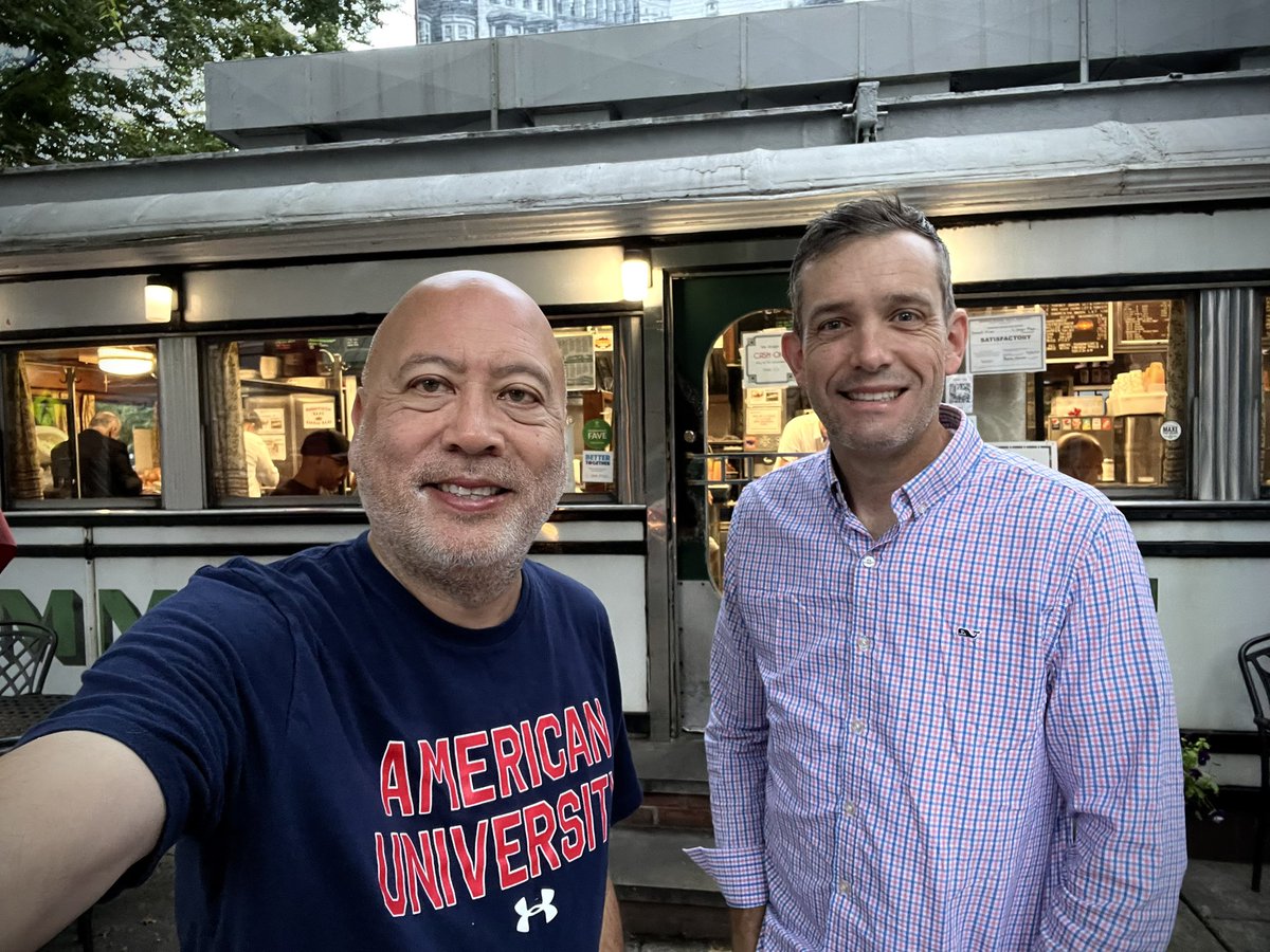 JimmyLynnDC's tweet photo. One of life's great joys .... breakfast at a great diner in Jersey. #SummitDiner #newjersey @TKGore https://t.co/h1bavBayLB