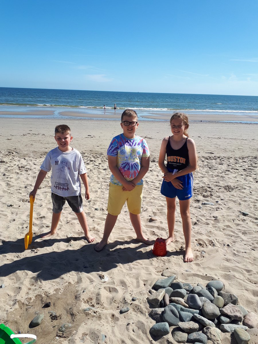 Beach day with Grandkids Aaron Rhys & Jessica #Rosslare #Wexford #Sunnysoutheast  #heartofireland #DiscoverIreland 😍😎❤