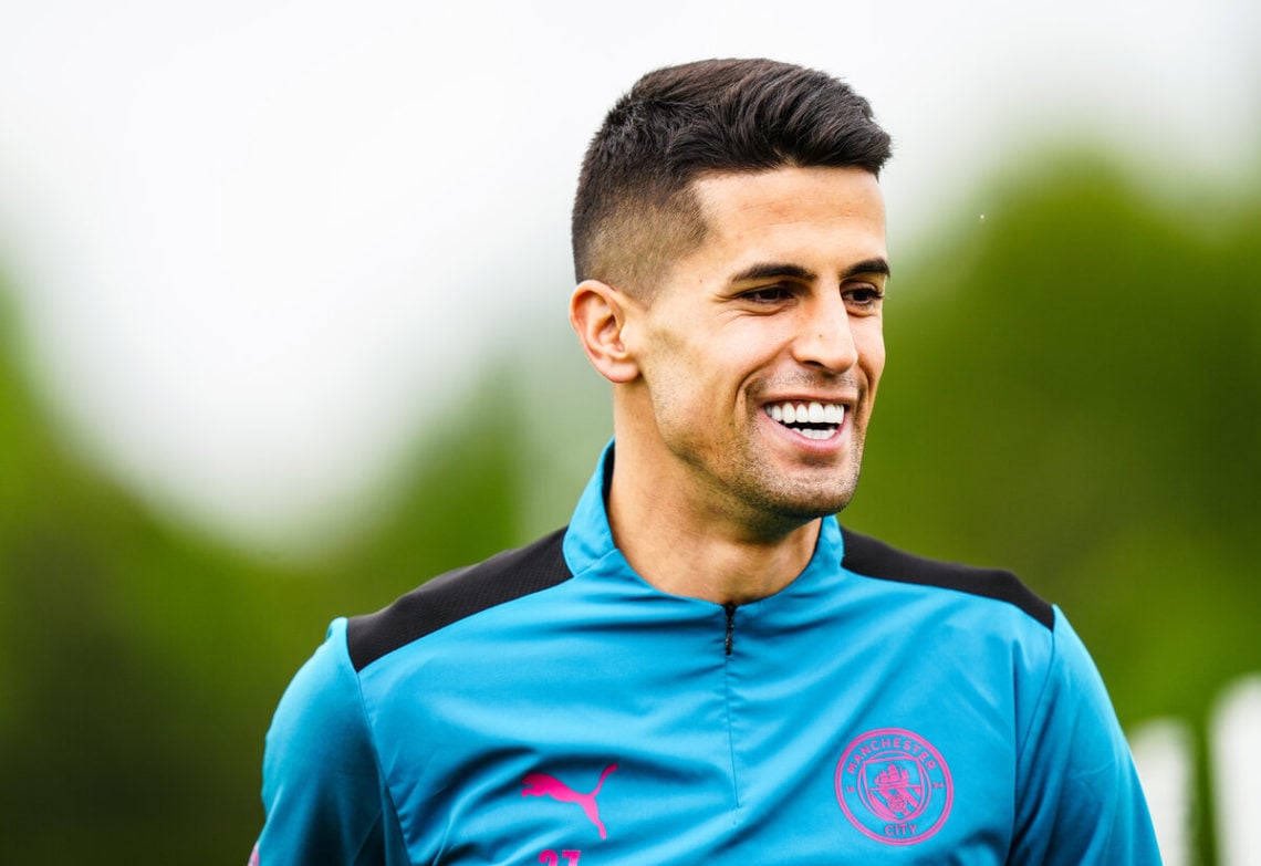 Arsenalnewschan's tweet photo. Who do YOU think is the better defender?! 🤔 🏃‍♂️ 

RT for PAVARD🇫🇷         Like for CANCELO🇵🇹 https://t.co/Qto8WCCVmJ