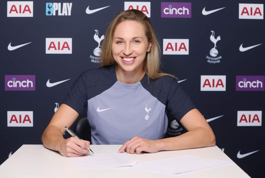 Další naše zastoupení ve fotbalovém Londýně. Bára Votíková míří do devátého celků loňského ročníku Super League, Tottenhamu Hotspur.