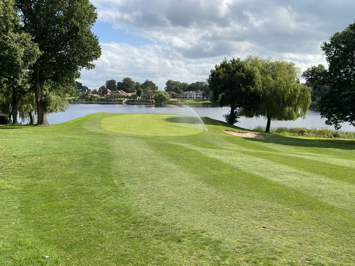 TheMereGreens's tweet image. A before and after of part of the tree work being undertaken @LifeatMere Cleaning out the view of The Mere behind the 18th green has improved the aesthetics of the hole #TreeWork #Greenkeeping