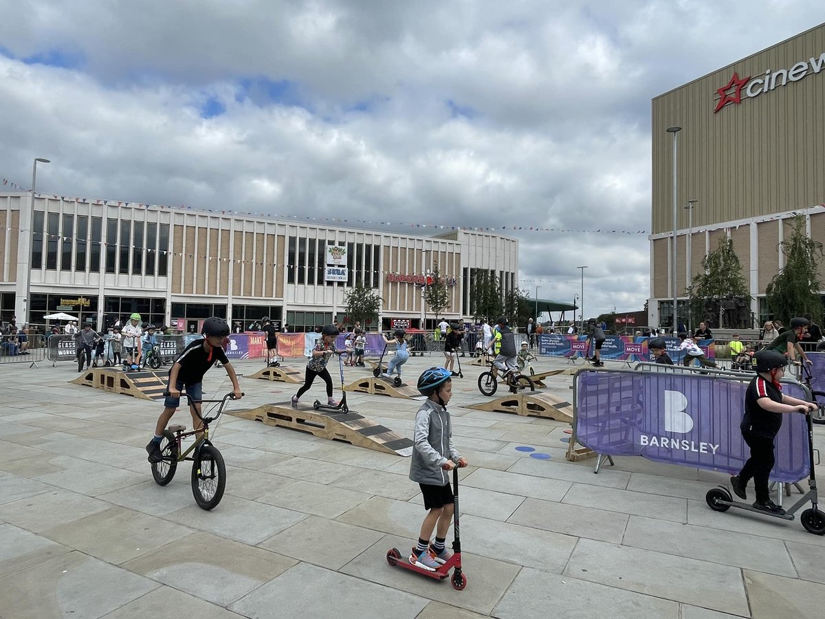BarnsleyMoving's tweet image. Great to see so many children and young people enjoying themselves at our free #RampUP session in the town centre so far!

We’ll be here until 4pm so there’s plenty of time left to get involved in the fun. Ramps, bikes, scooters and helmets are all provided. #WhatsYourMove