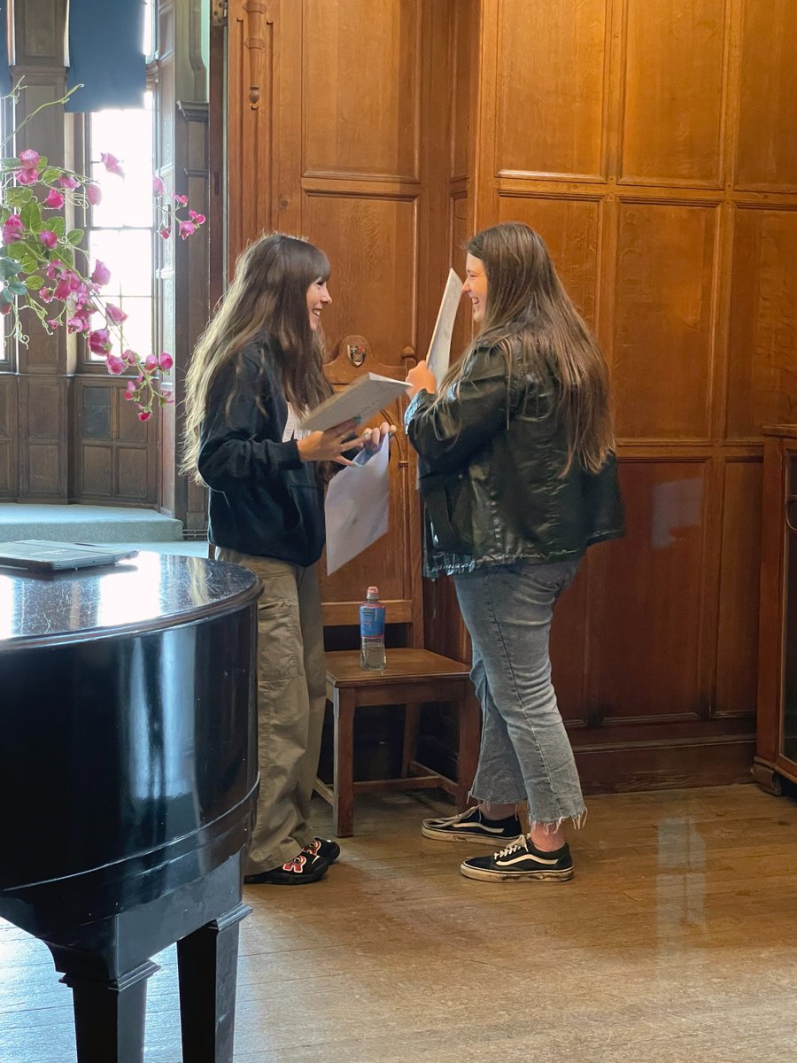 EmbleyHampshire's tweet image. Congratulations to our #SixthForm students receiving their #ALevel results today! 👏 We are so proud of our brilliant pupils and everything they have achieved ✨ We look forward to hearing all about your future adventures; enjoy the journey ahead of you! 👍 #theembleyway