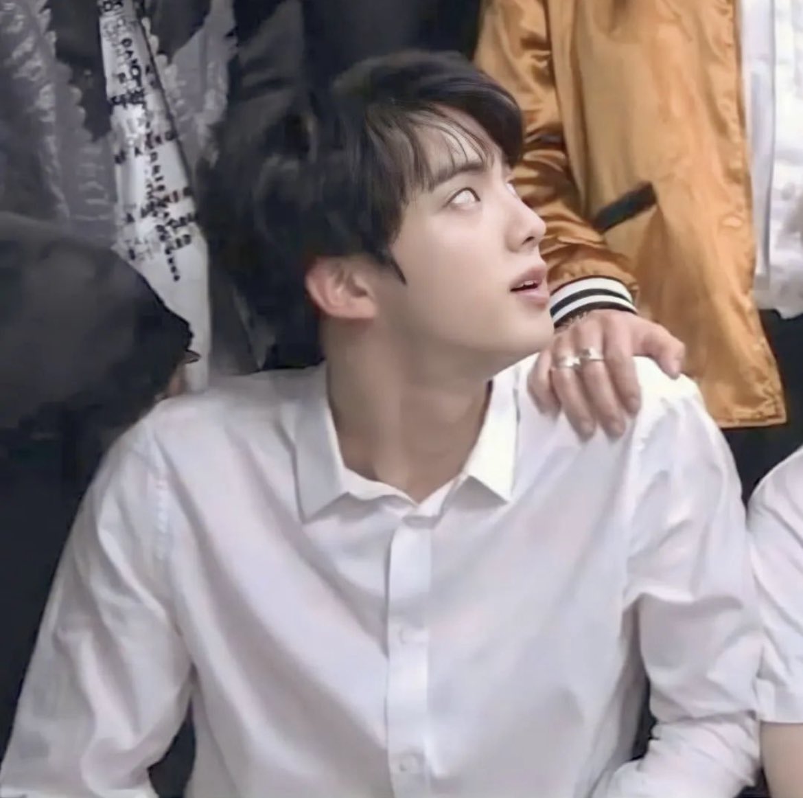 bblackjin's tweet photo. พี่ซอกจินตัวท็อปนิเทศปี 4 https://t.co/deGCNyrUD7