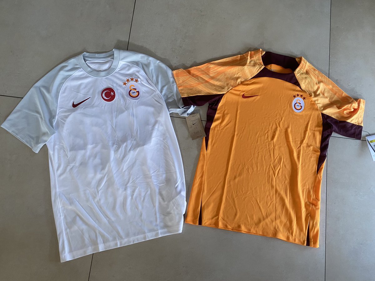 _ftv1's tweet image. Meine Bruder bringt die besten Geschenke mit aus Urlaub