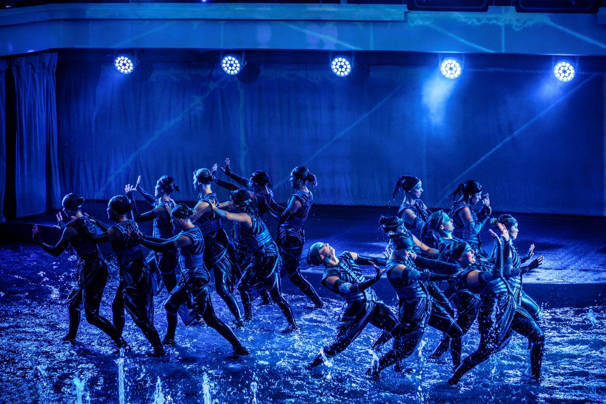 mioslack's tweet photo. It's been a month since Cast 3 show started⚓️

キャスト3のショーが始まって約1ヶ月が経ちました⚓️

より良いショーをお届けできるように日々精進していきます🔥

https://t.co/CqOv1DFRlG

 #inTENse #wonderoftheseas  #royalcaribbean 
#slackline #Slackliner  #スラックライン https://t.co/w7Rlf0997t