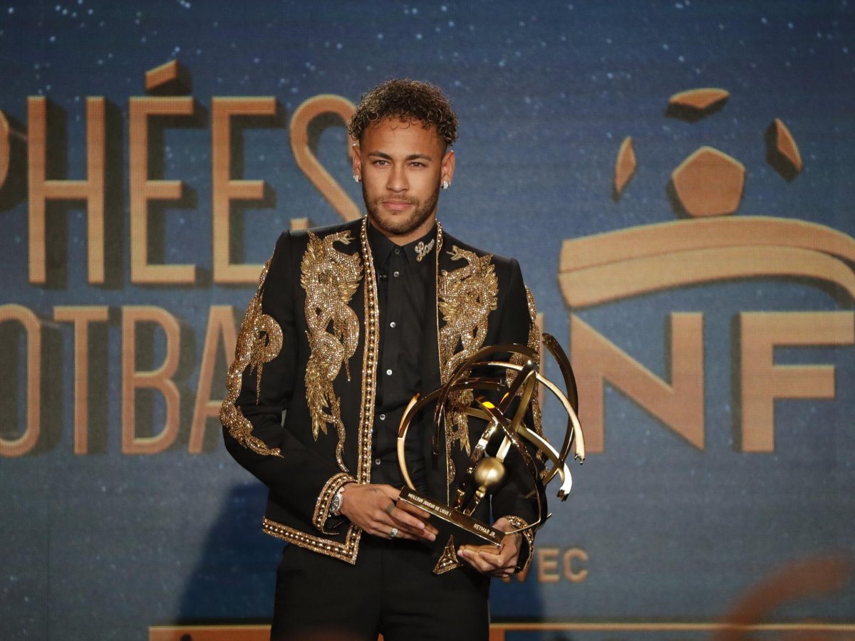 NeymarFr_ tweet picture