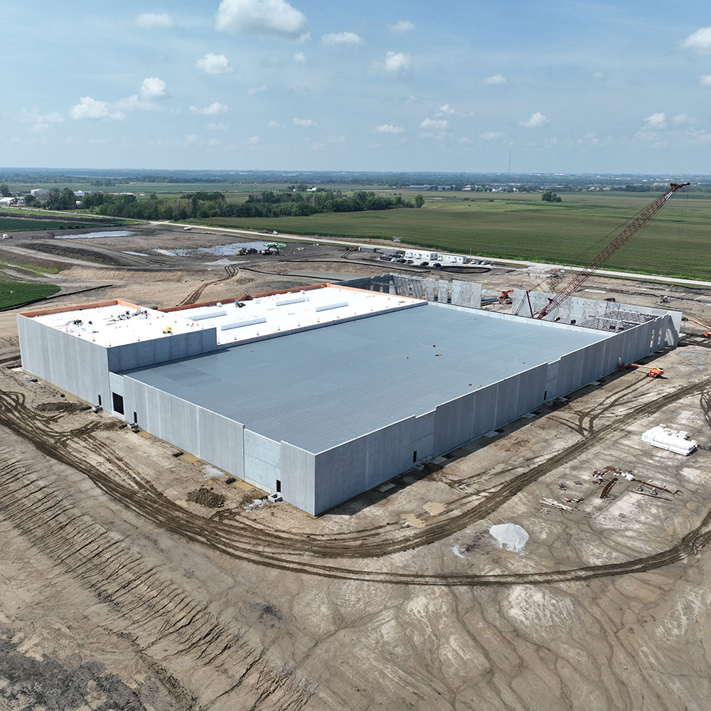 Exciting News!

The final beam was installed at our new facility in Ames, IA. This first phase of construction includes a new warehouse &amp; distribution center to bring seed closer to customers in Iowa, South Dakota, &amp; Minnesota.

Wyffels plans to open the site in spring 2024.