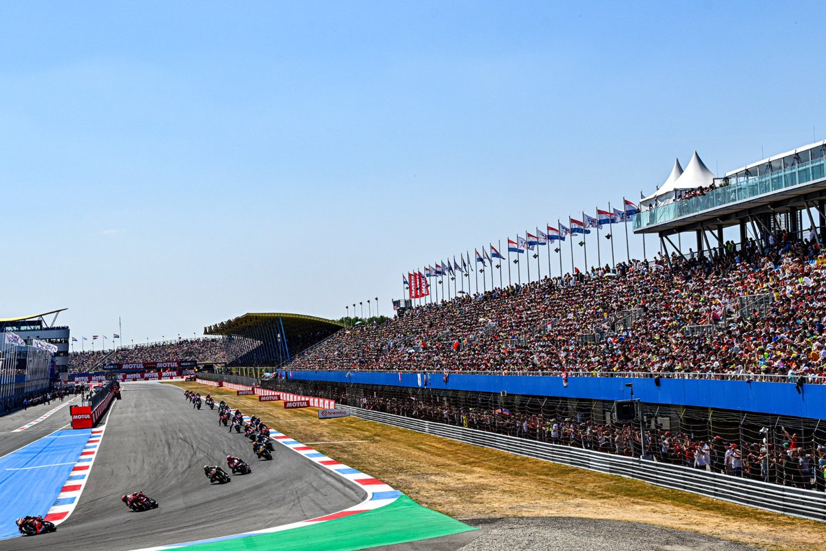 FuelUniverseTV's tweet image. MotoGP realizará desde Austria cambios en el reglamento
|||acortar.link/Bi57w3|||
#MotoGP #Formato #Clasificación #FuelUniverse #GatoMotos