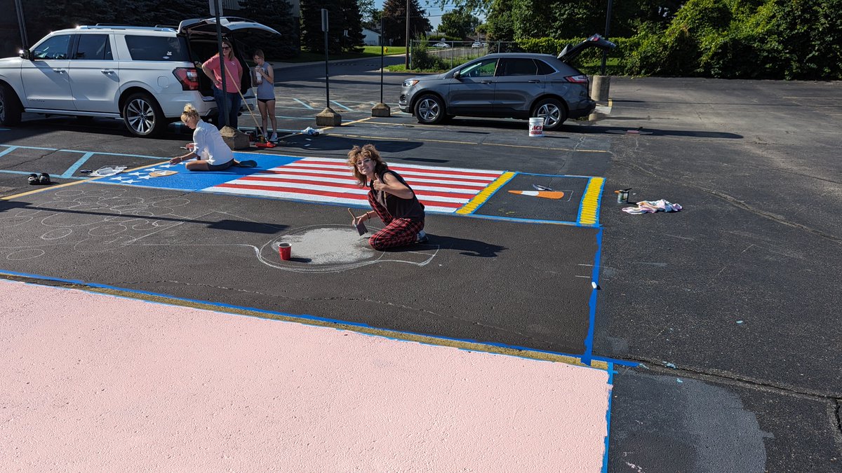 🛡 Some of our Senior Warriors continued their preparation for their final year on campus by painting their parking spaces earlier this week. 🎨🚕

Be sure to check out the finished products when you visit campus this year!

#GoWarriors⚔️