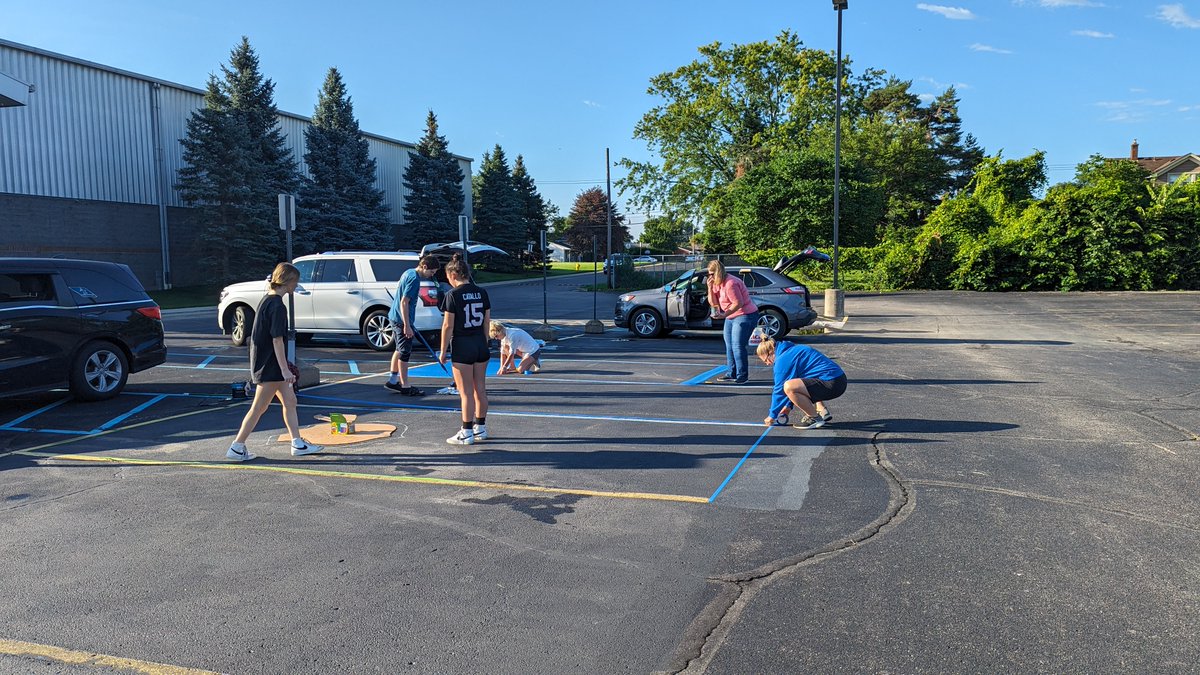 LuthWestland's tweet photo. 🛡 Some of our Senior Warriors continued their preparation for their final year on campus by painting their parking spaces earlier this week. 🎨🚕

Be sure to check out the finished products when you visit campus this year!

#GoWarriors⚔️ https://t.co/OgfEmEv0Pw