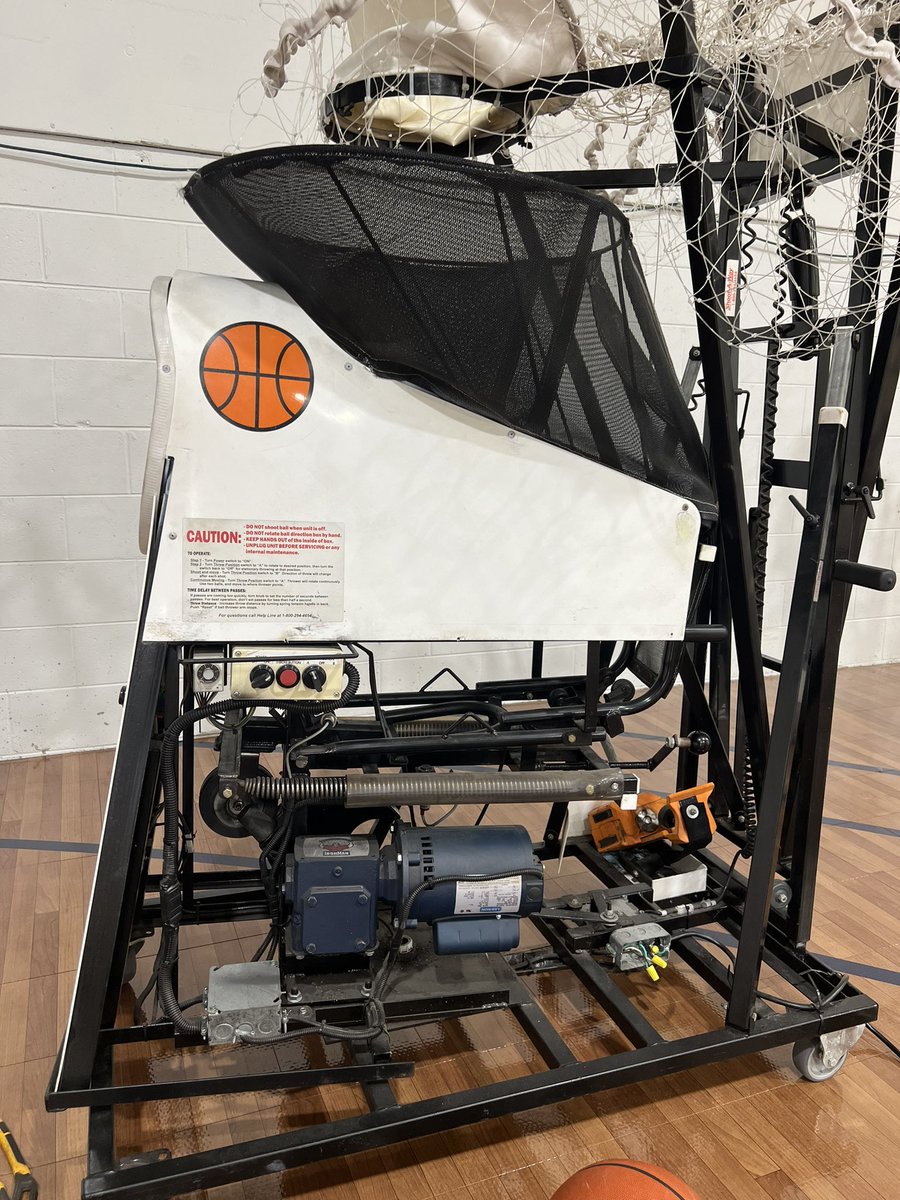 GSkillz_Report's tweet photo. Shooting Machine repair! After having 3 machines &amp; rebuilding then many times I’m expert at fixing any problem with them! If you need yours fixed at home, high schools or colleges text me &amp; I can give you estimate on me repairing yours (248)252-1224 Jamey https://t.co/oPfGjTUAFT