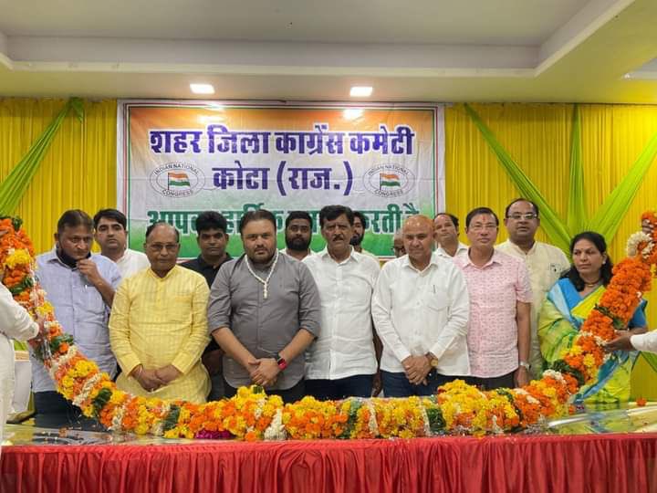 IG_Gohil_'s tweet image. Meeting with #kota city-district INC leaders &amp;amp; office bearers ,nagar nigam parshad &amp;amp; frontal organaisation
@kcvenugopalmp @ashokgehlot51 @Sukhjinder_INC @GovindDotasra