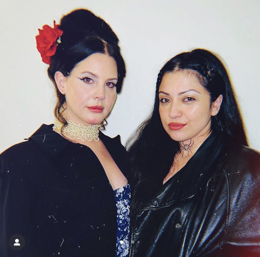 Lana del Rey junto a <a href="/monlaferte/">Mon Laferte</a> 
🖤🖤🖤🖤🖤