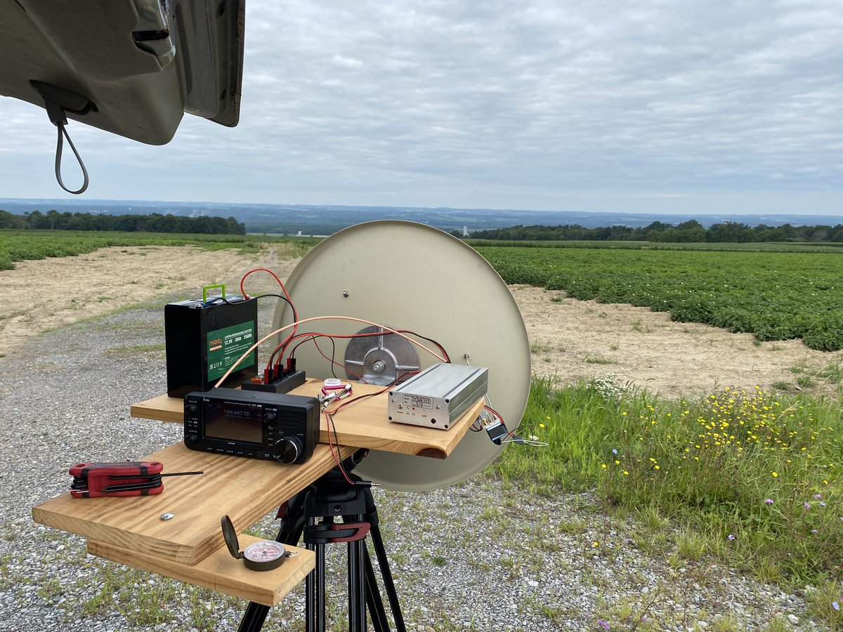 n2zn's tweet photo. Testing 10 GHz setup for this weekend’s contest. https://t.co/FJDDB8EkxY