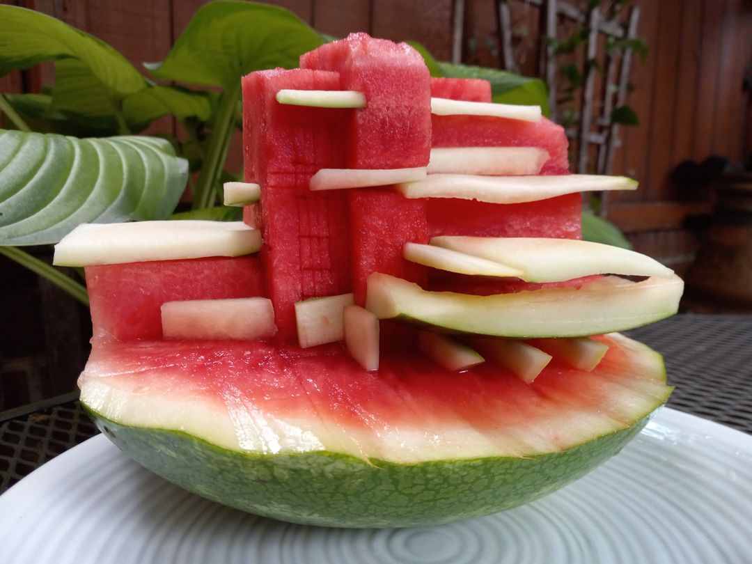 Fallingwatermelon is the summer treat you didn't know you needed! 🍉🤣