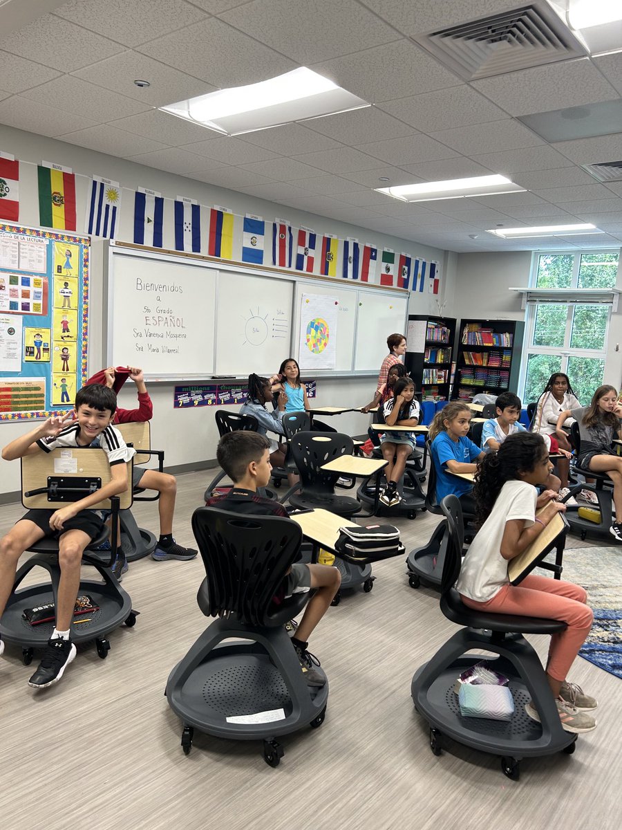 atlantaSTEAM's tweet photo. What does #innovationintheclassroom look like? Ss kicking off year with #designthinking to #prototype add-ons for their new #movablefurniture! Everything should be #multipurpose #usercentereddesign #aisSTEAM #AISinnovators ⁦@AISLearns⁩ https://t.co/4oGVsI3IXa