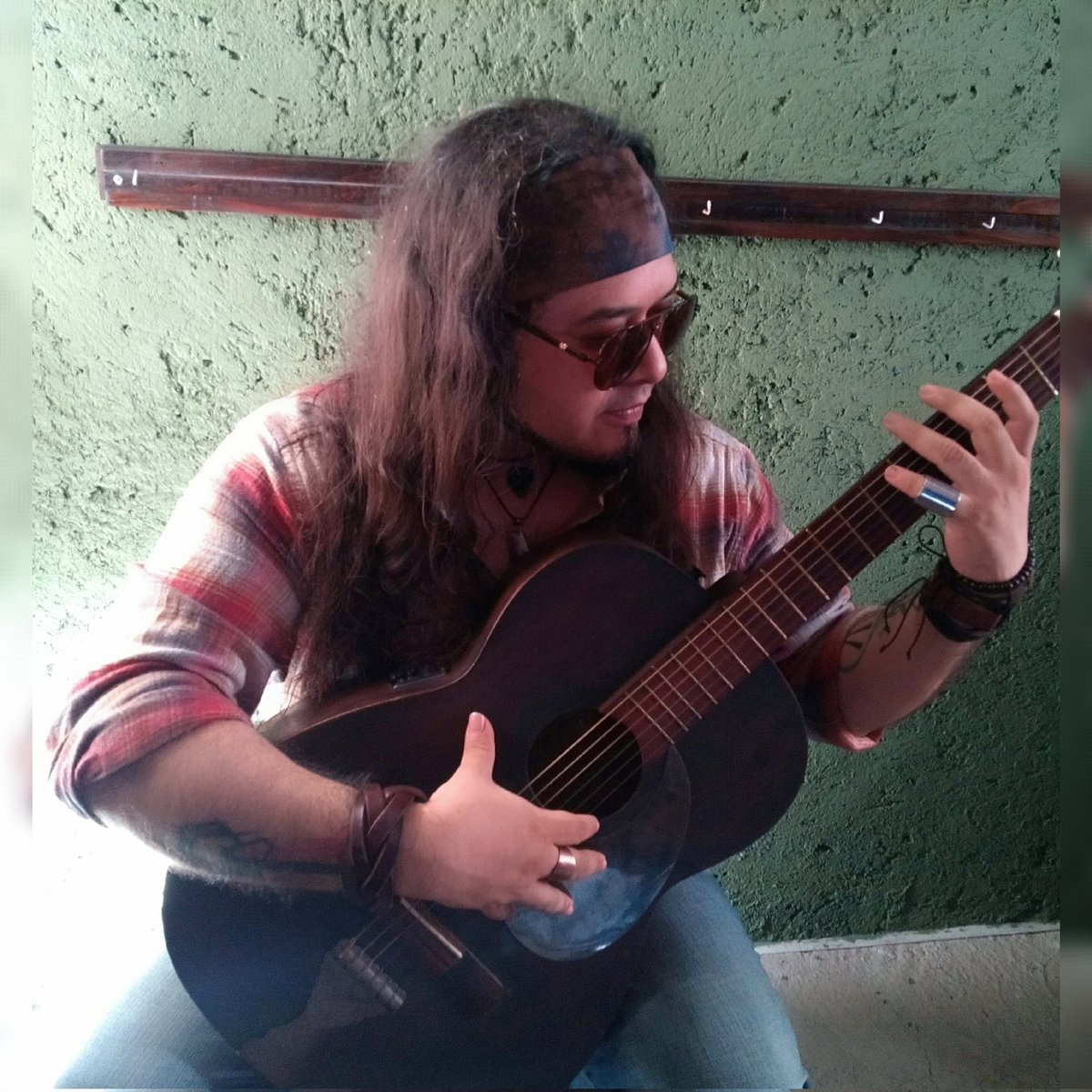 KarbeltMoro's tweet photo. 🍀🍀 La felicidad se logra con las pequeñas cosas que suceden día a día 🍀🍀

💚 ¡¡MUSIC TIME!! 💚

#IrishWay #GreenBlood #DeltaBlues #NuevaFotoDePerfil #music #frases https://t.co/N5kUH4gFKB