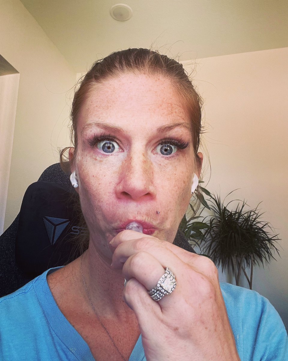 tessak22's tweet photo. I’m just a girl spitting in a tube hoping for answers. #everlywell https://t.co/TdFdUyQJ21