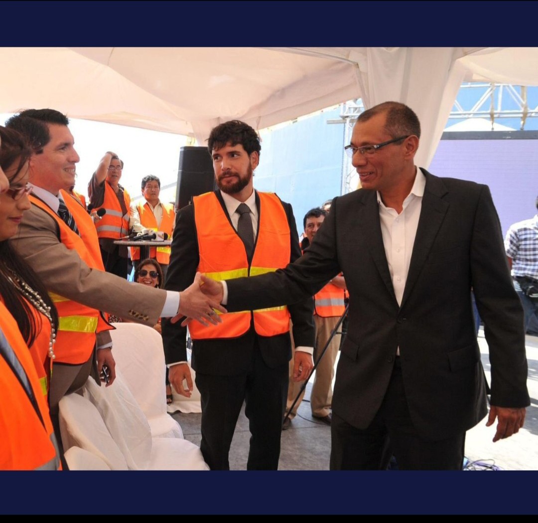 KELVINGAME3's tweet photo. @semarco ES T3ST4FERR0 DE GL4S ! ! ! @semarco @AndreGonzalezNa @christianzr @SofiaVergara @AdrianaGarci_a #RedDeTuiterosDemocraticos #ZuritaPresidente #VotaTodo25 https://t.co/XPDAGnlOgc