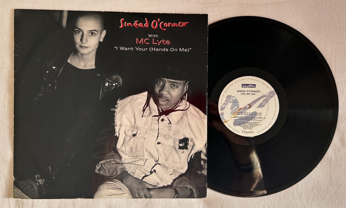 BootedGay71's tweet photo. #NowPlaying
#SineadOConnor with #MCLyte
#IWantYourHandsOnMe
🇬🇧 12" #Vinyl #Single 1988
ENYX 613
#IWantYourHandsOnMe #DanceMix
#IWantYourHandsOnMe #StreetMix
#IWantYourHandsOnMe #7inchMix
#JustCallMeJoe #Live
#TheLionAndTheCobra https://t.co/qCDkc8b89x