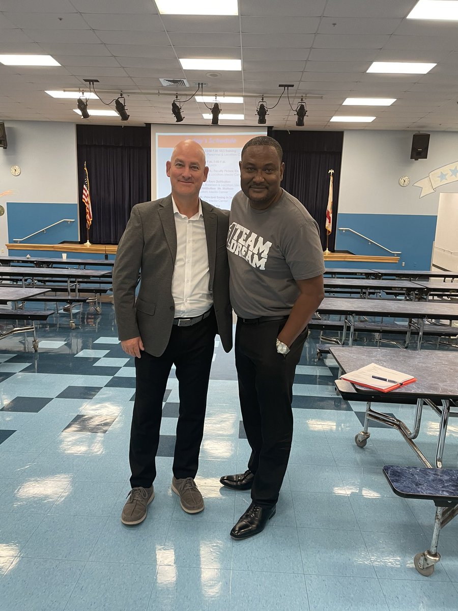 Thank you to Craig Levy, @EquitableFin, for supporting & sponsoring breakfast for our #teachers & staff. Soaring to New Heights @DrFlem71 @BCPSSantana @BcpsCentral_ @BCPSNorthRegion @browardschools @stoddlapace @ConeFabian @DrDAugustin @baugh_dr90223 @CityofTamarac @cityofsunrise