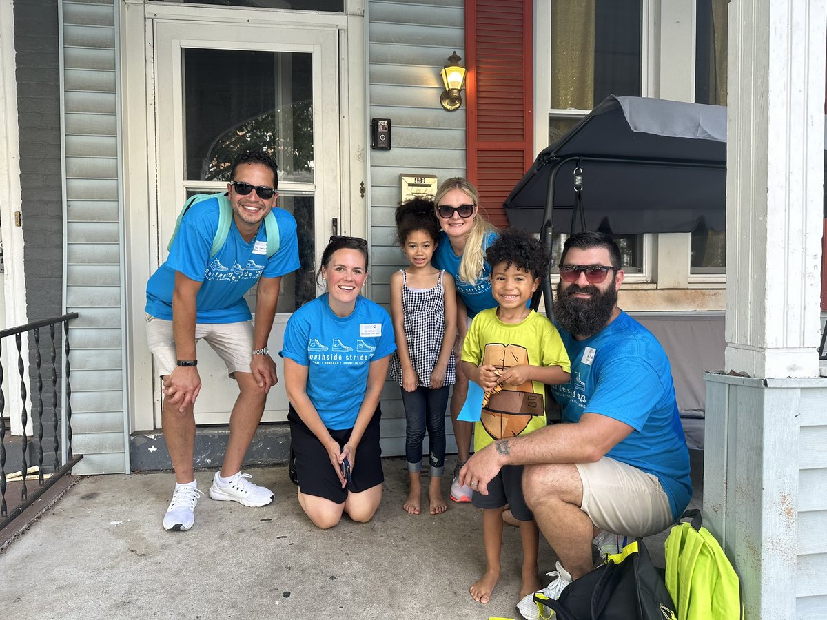 So much fun welcoming the incoming Kindergartners of ⁦@BASDFtHill⁩ and ⁦@MarvineBASD⁩! Loved the Southside Stride and the Mustang Trot! ⁦@BethlehemAreaSD⁩ #basdcommunity