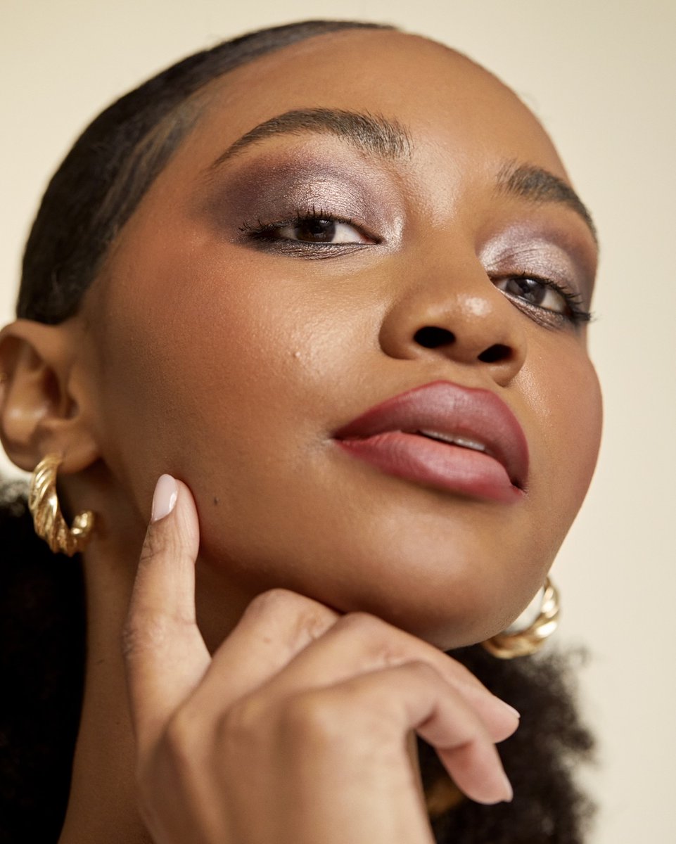 BRB immediately trying this look with our Gilded Eyeshadow Stick in Lily🏃‍♀️💨 Save this for your next glam up✨ Shop exclusively at @Ultabeauty in-store & online, or on milanicosmetics.com!🛍 #milani #milanicosmetics #crueltyfree #beauty #eyeshadowstick #ultabeauty