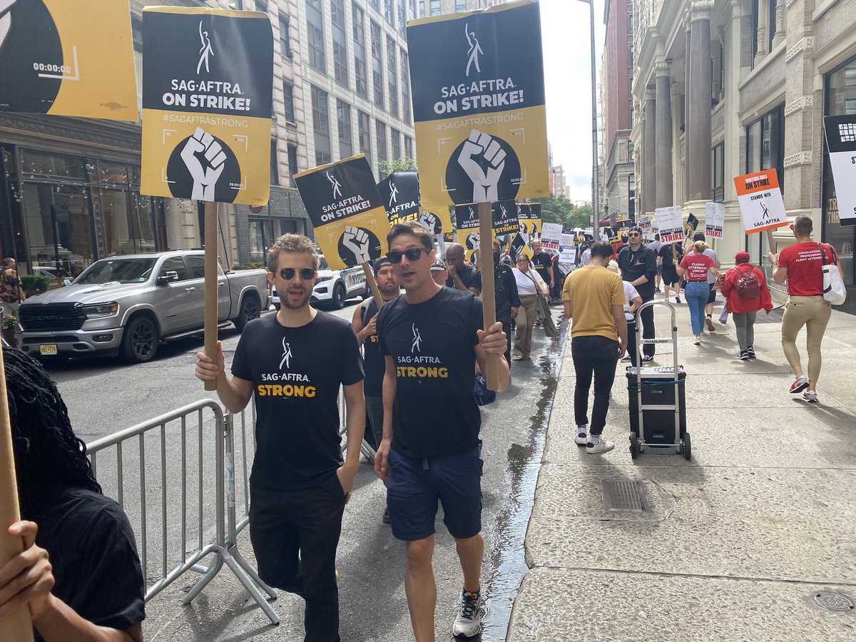 APFAunity's tweet photo. Today was a powerful show of solidarity as we joined @WGAEast @WGAWest  @sagaftra @afa_cwa @TWU556 @CWAUnion @Teamsters and many others on the #nyc picket lines! It’s time for a fair contract for all! #1u #SolidaritySummer #wgastrike #SAGAFTRAstrike https://t.co/6kiSpBFH1Q